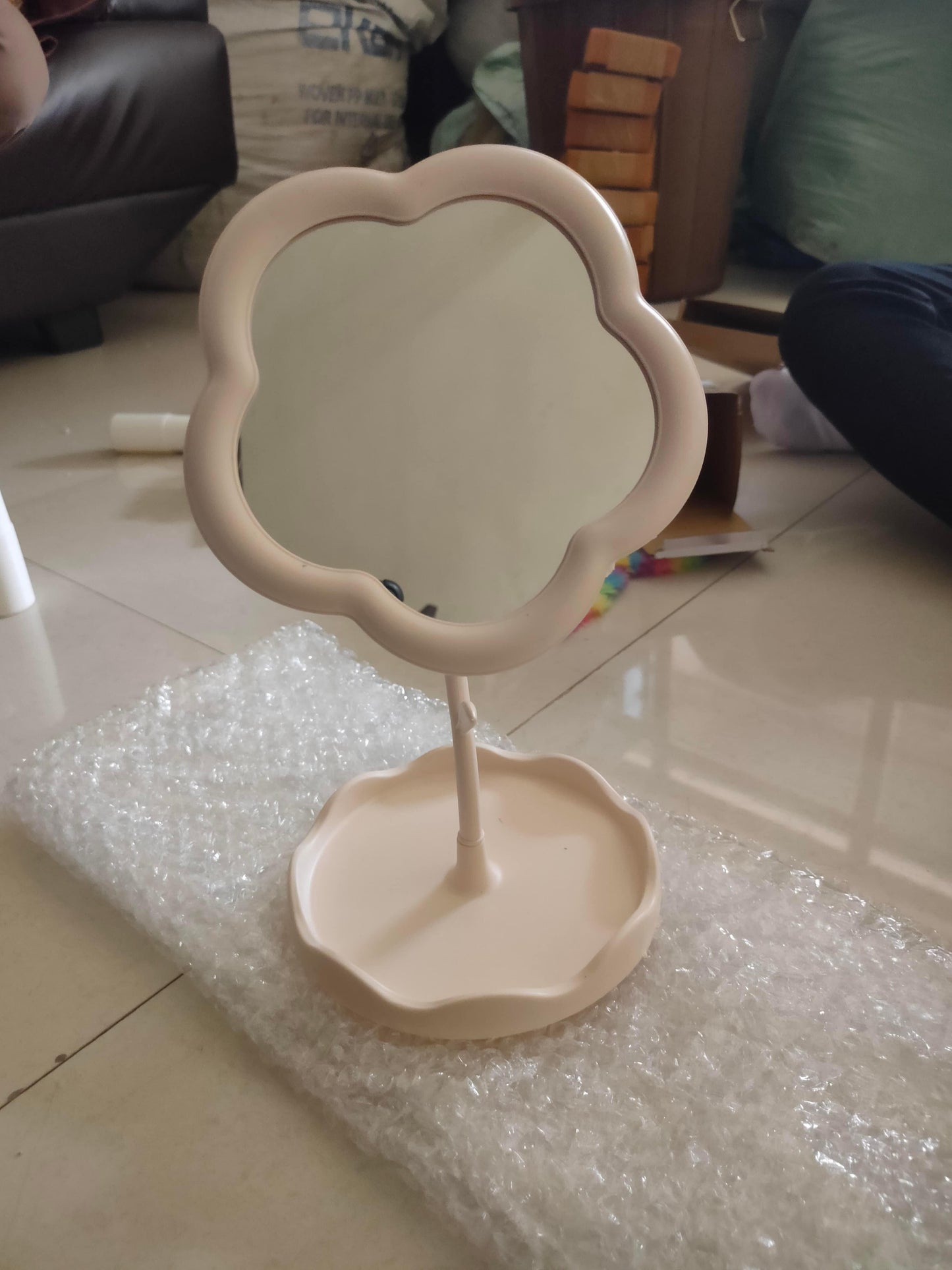 Flower Shape Makeup Mirror