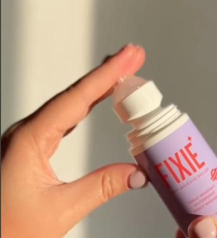 Finessence Body Adhesive Roller (60ml)