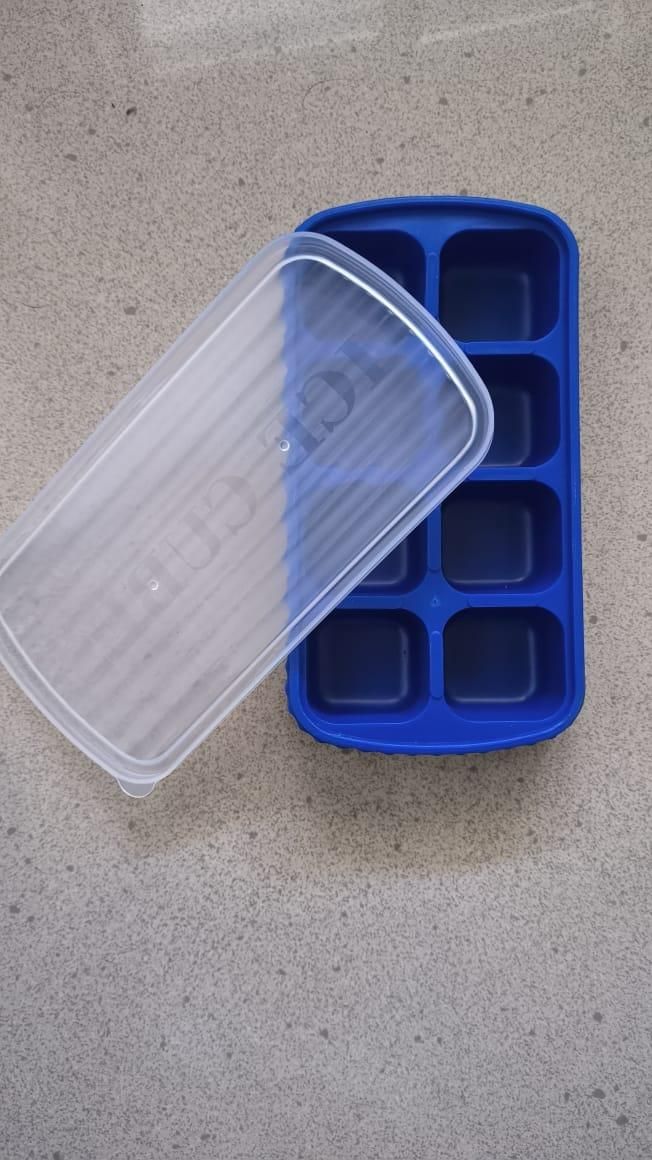 Mini Silicone Ice Cube Tray with Lid