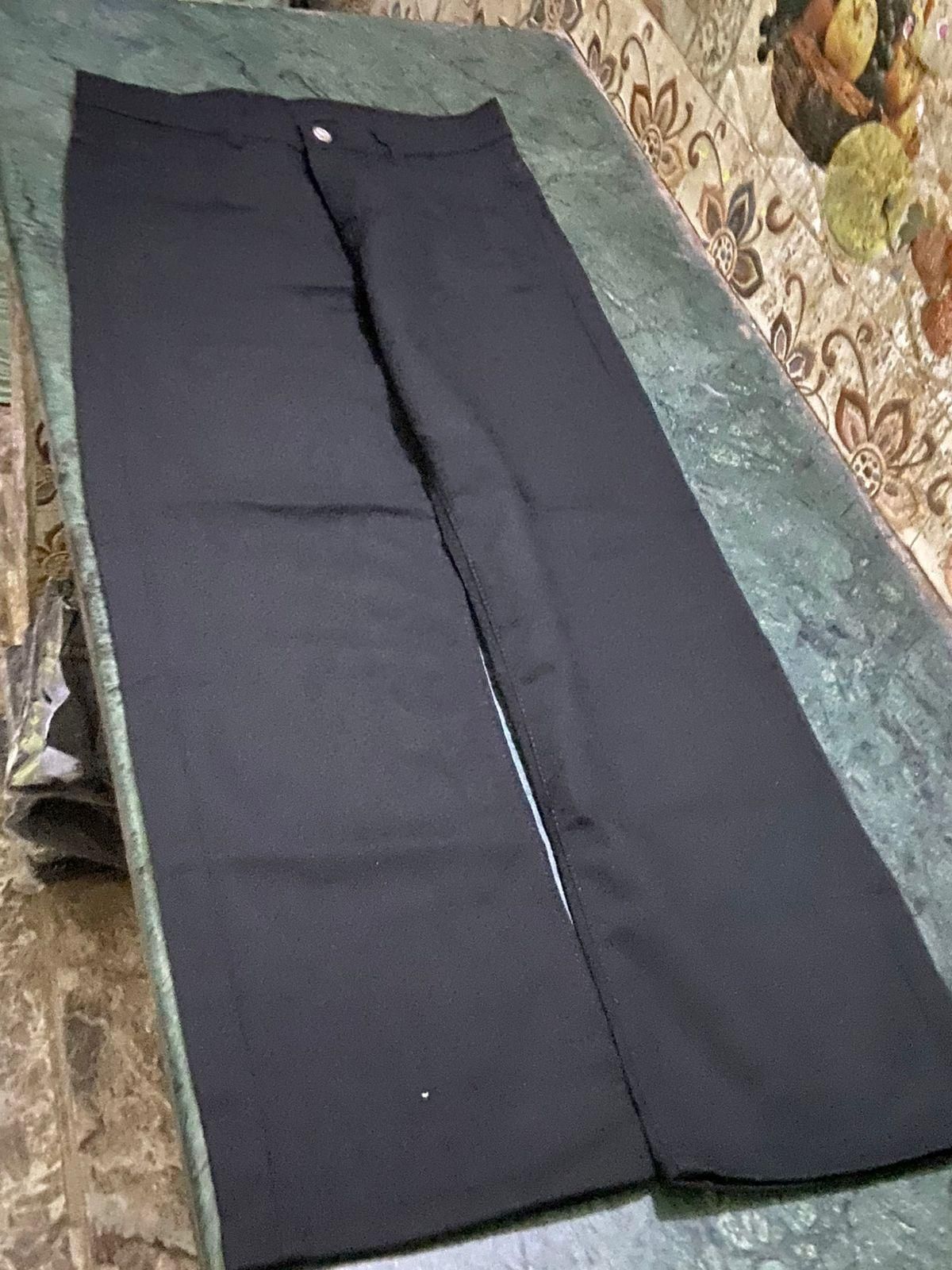 Men's Loose Fit Mid Rise Black Jeans